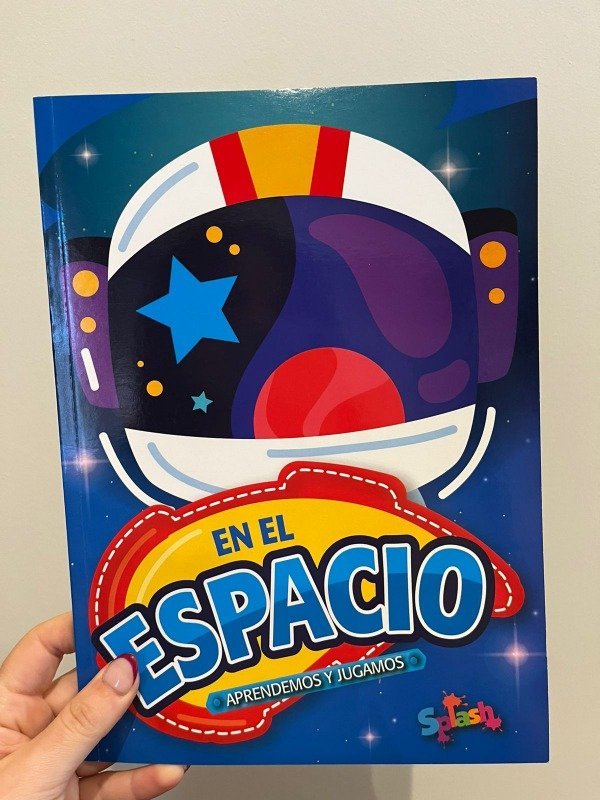 LIBRO PARA PINTAR CON ACTIVIDAD + 40 DIBUJOS EN EL ESPACIO