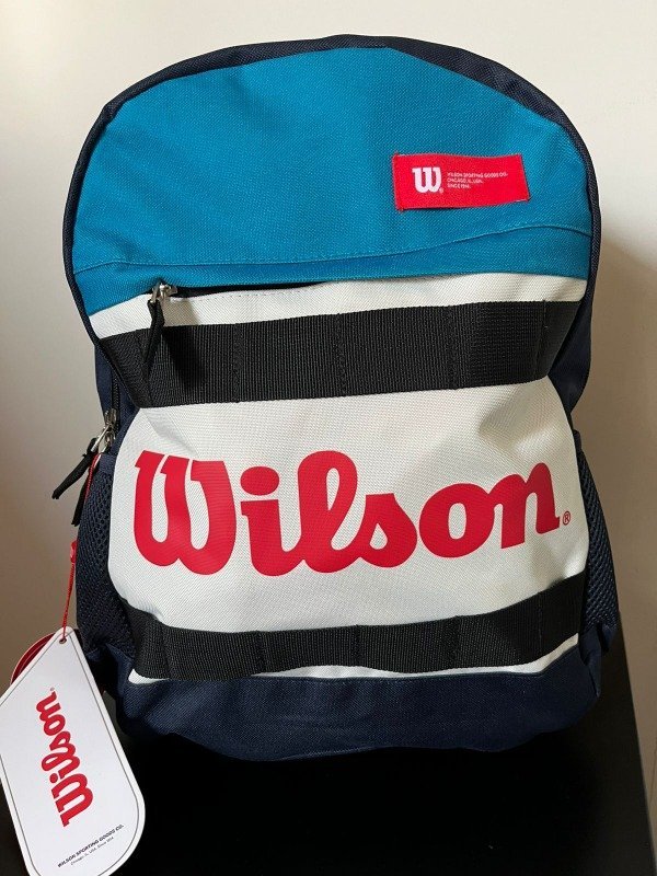 MOCHILA WILSON DOS CIERRES