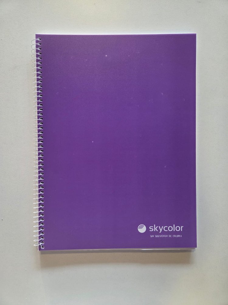 CUADERNO UNIV T/PVC 22x30 80hjs RAY LILA SKYCOLOR