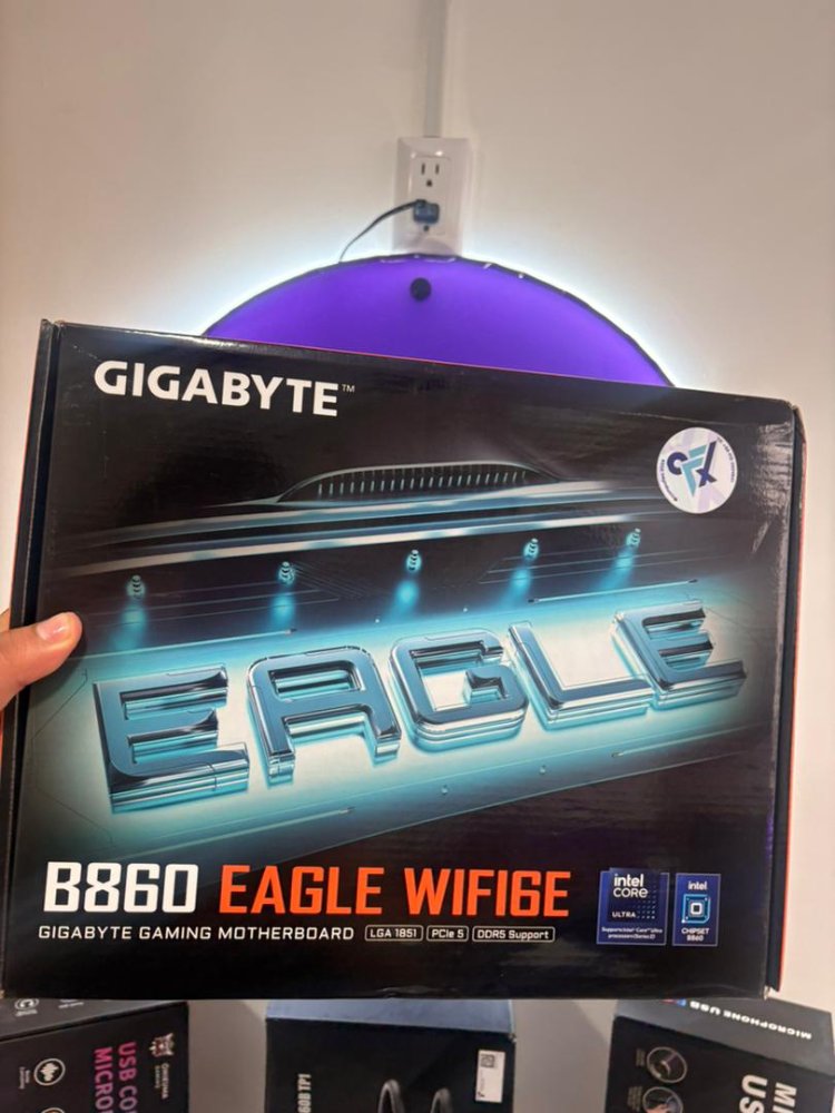 GIGABYTE B860 Eagle WIFI6E Intel Core Ultra