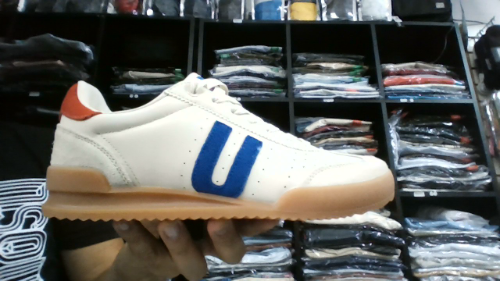 uh362 40 beige blue red