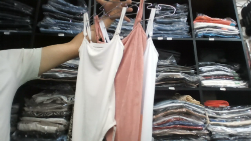 blusa body poetica 42820 blanca y rosa