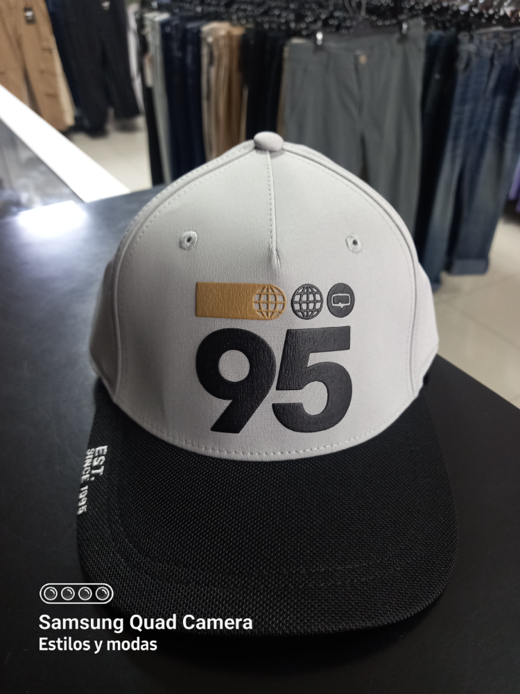 que106240072 m 036 gorra quest negra oliva