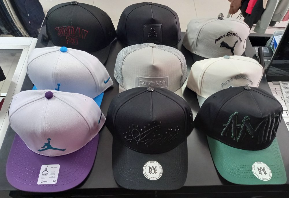 80526 gorra multimarca importada