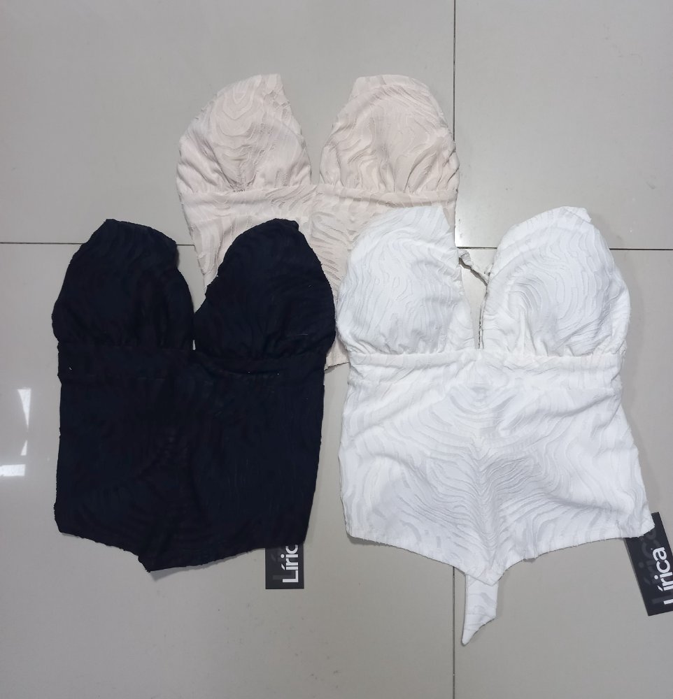 2467 9639 blusa lirica
