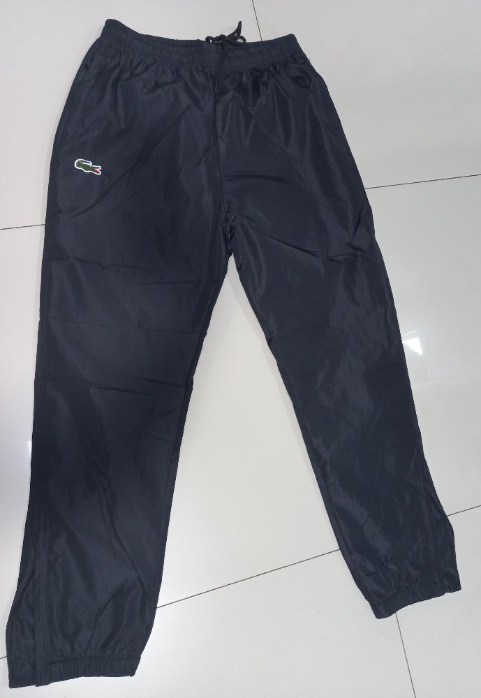 25013 lacoste sudadera impermeable negra conjunto