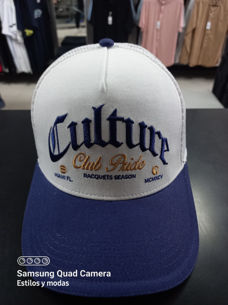 que106240085 m 000 gorra quest blanca azul
