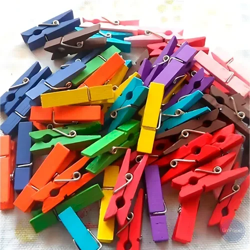 Brochecitos de Madera 45mm x50 de Colores