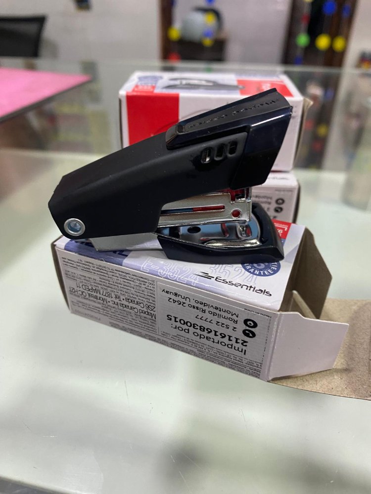mini engrampadora Essentials MAPED