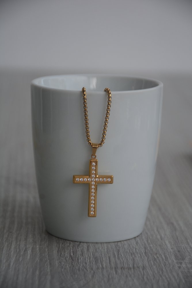 CRUCIFIX DIAMOND