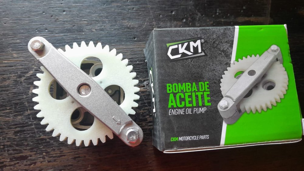 BOMBA ACEITE TITAN -STORM 125
