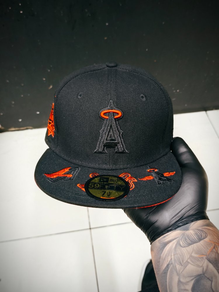 Gorra N y R