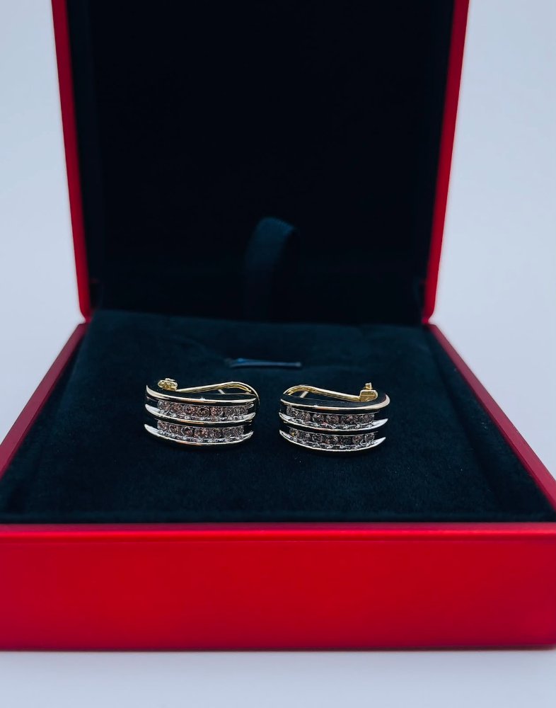 Aretes de prensar con diamantes