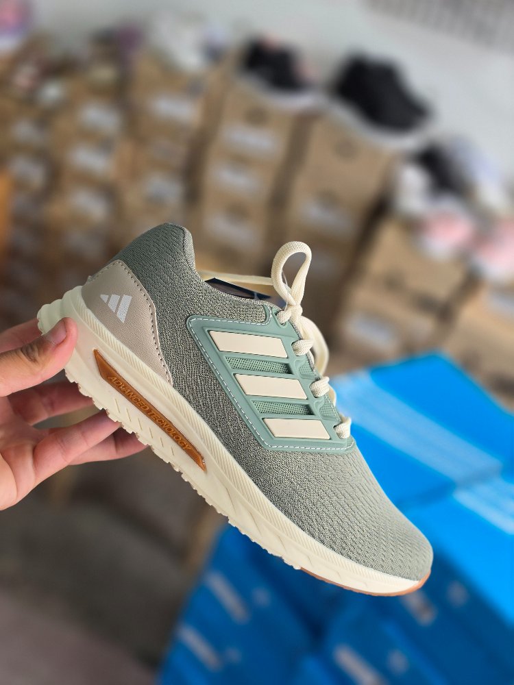 ADIDAS DEPORTIVAS VERDES IMPORTADAS
