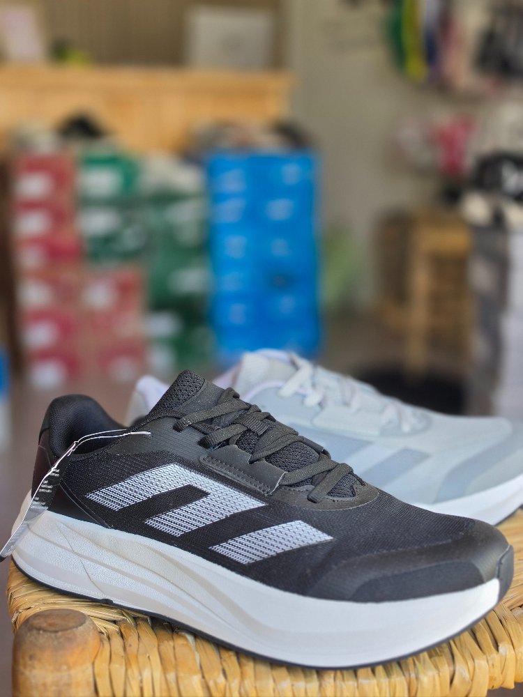 ADIDAS APOSTOL NEGRAS