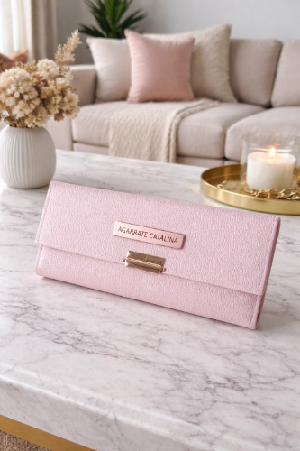 Billetera Agarrate Catalina con broche rosa