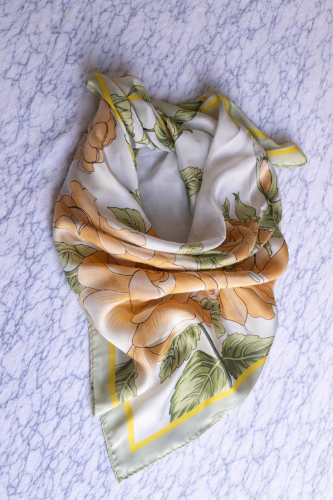 Pañuelo seda con verde