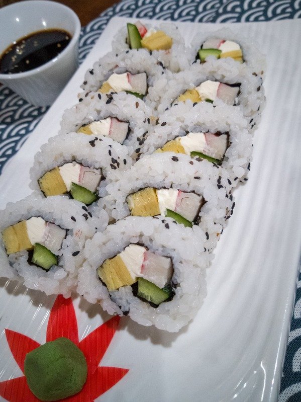 CALIFORNIA ROLL