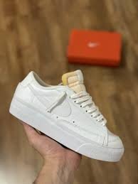 NIKE BLAZER LOW PLATFORM