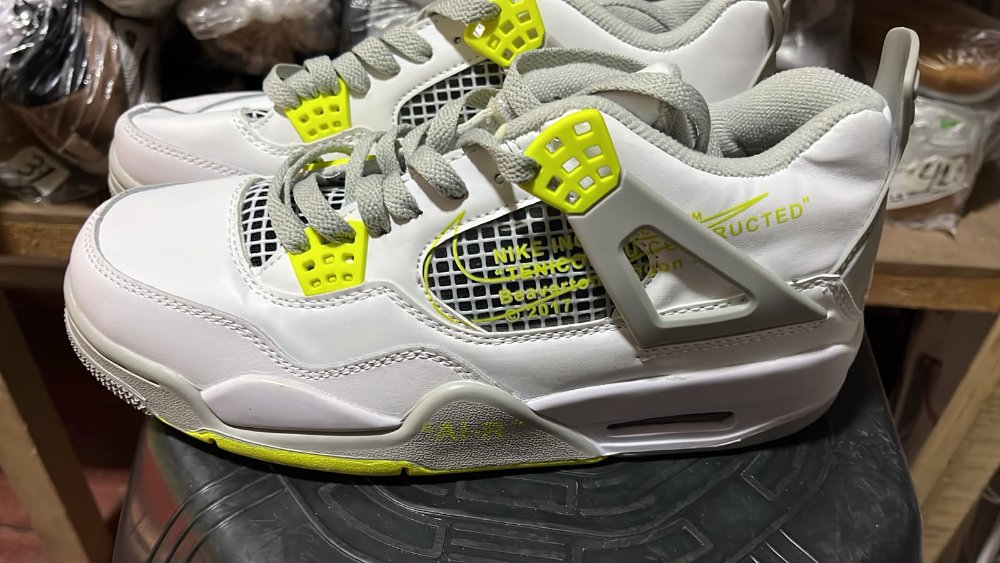 JORDAN 4 RETRO OFF WHITE
