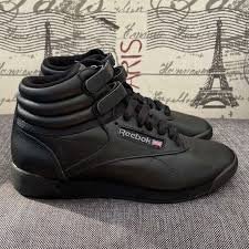REEBOK CLASICAS NEGRAS BOTAS