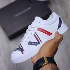 TOMMY HILFIGER MODELO LACEN