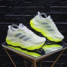 ADIDAS SWITCH