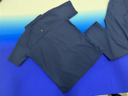 uniforme antifluido licrado hombre