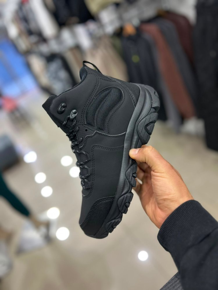 BOTAS NEGRAS HOMBRE DLS86