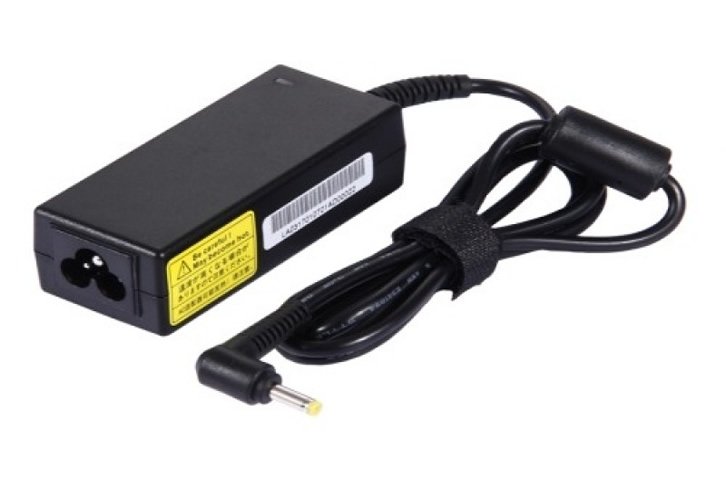Cargador Lenovo 45wts Punta fina amarrilla (ORIGINAL)