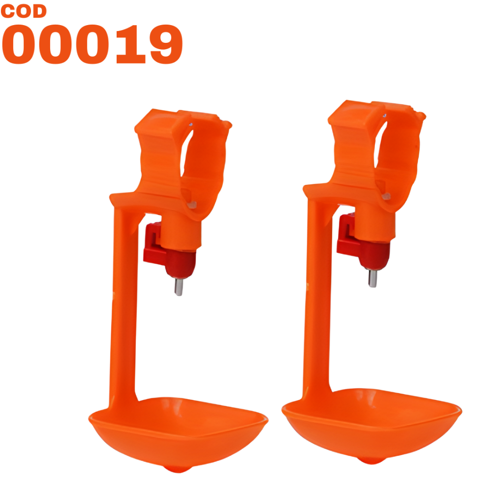 00019 - Bebedor de tetina para pollo con taza