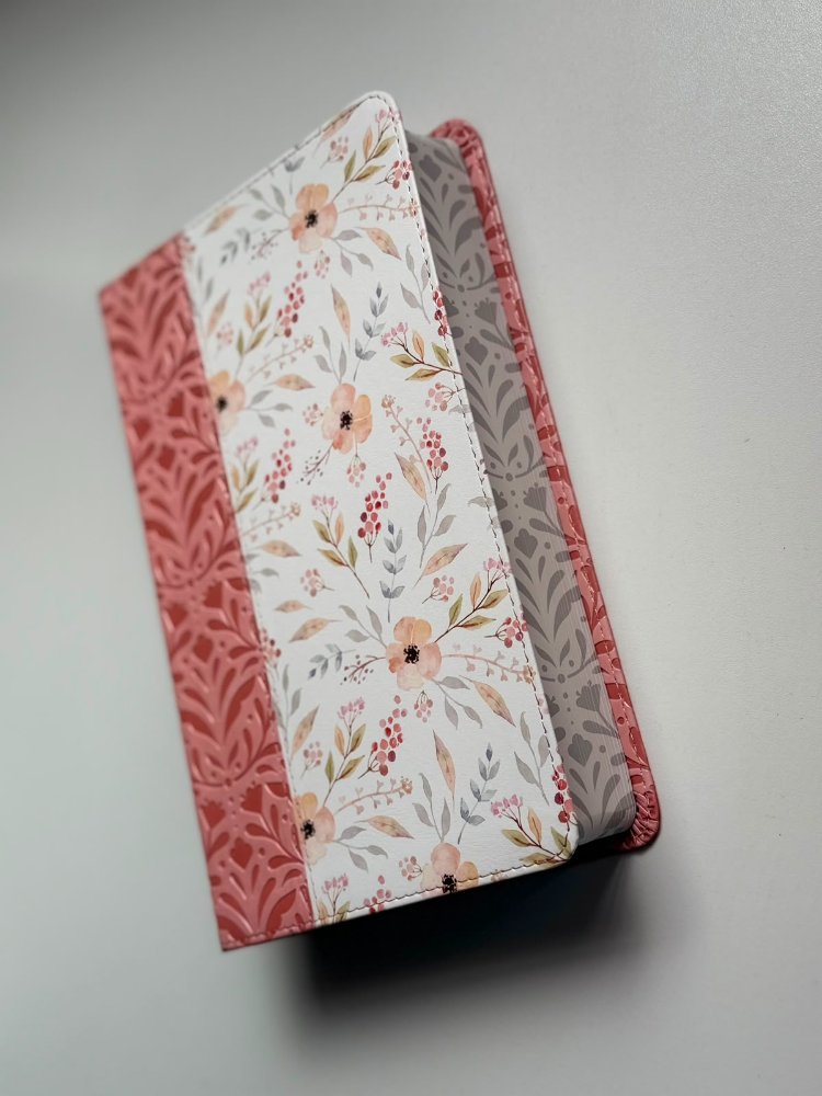 Biblia Rosa Letra Gigante 14 puntos
