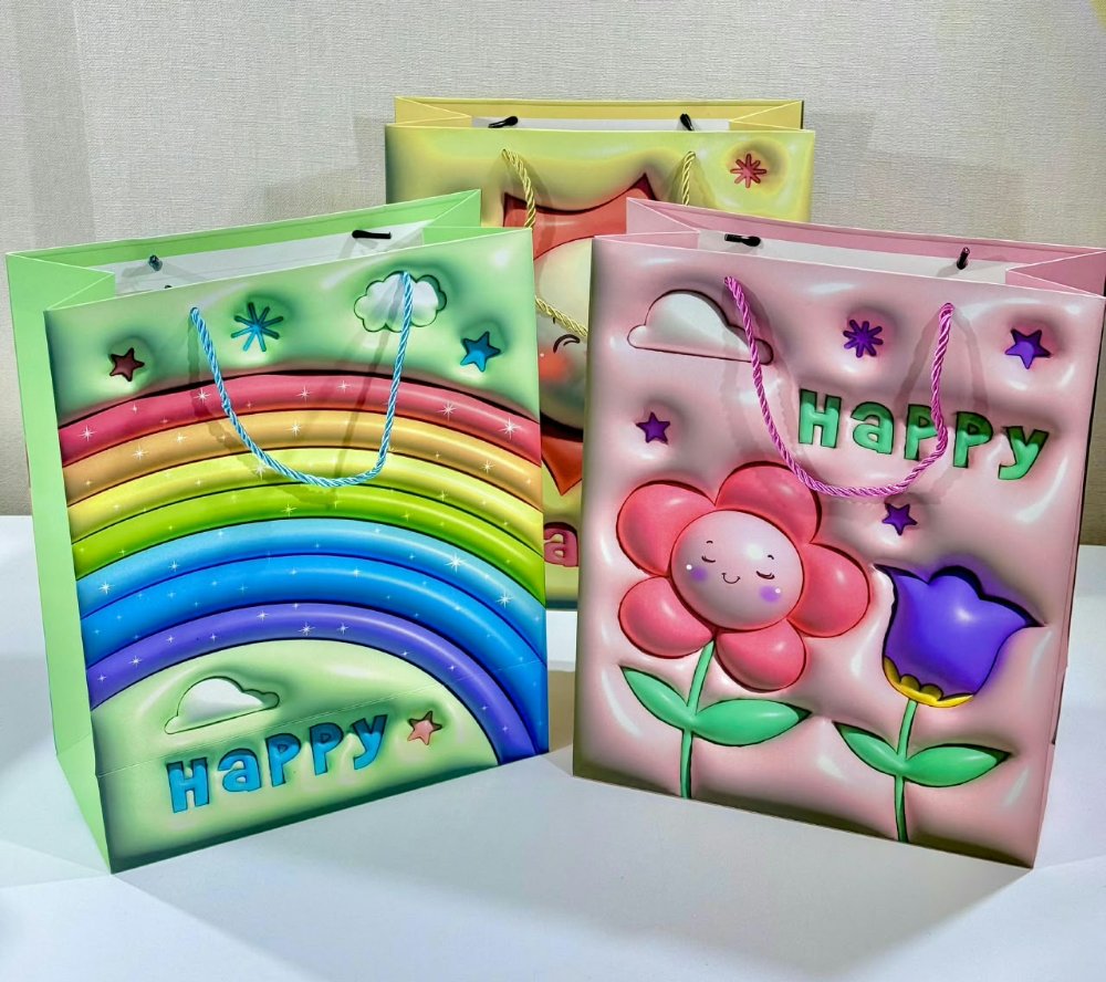 BOLSAS DE REGALO DISEÑOS SURTIDOS 26x32x12 cm  Código: PP5652 MEDIANAS
