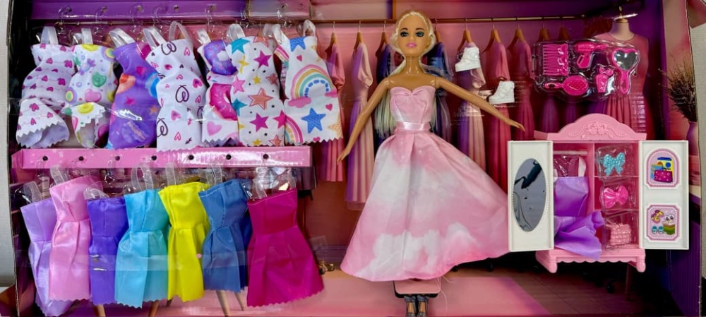 Tiny y Su Coleccion de Vestidos