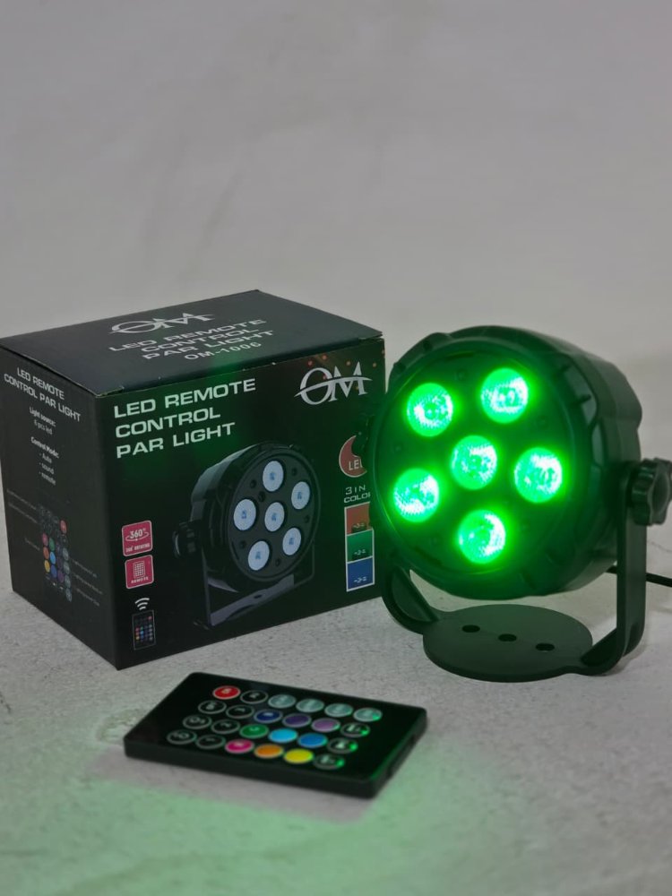 Mini Proton / Par LED 6 Luces con Control Remoto Código: OM-1006