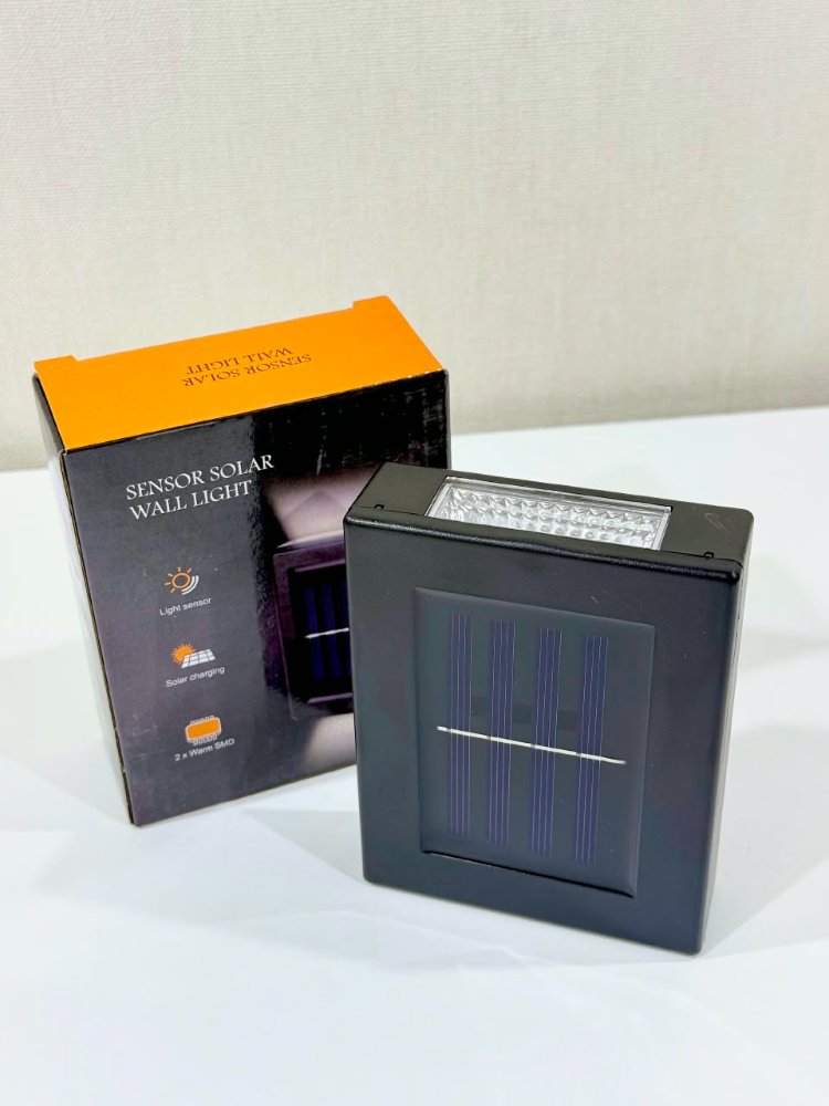 Lampara Solar de Pared con Sensor - Yn 004