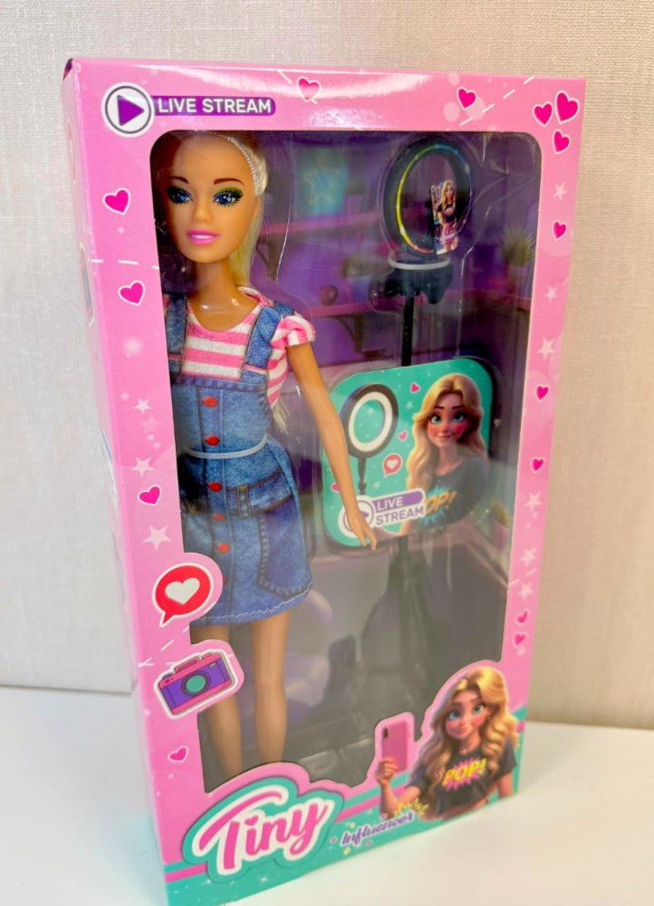 Muñeca Tiny Influencer