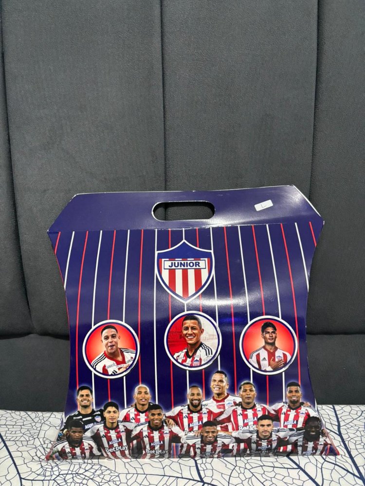 Cajas de empaque camisas de junior de Barranquilla