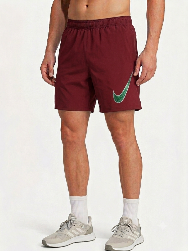 Short XL vinotinto con licra NIKE logo grande