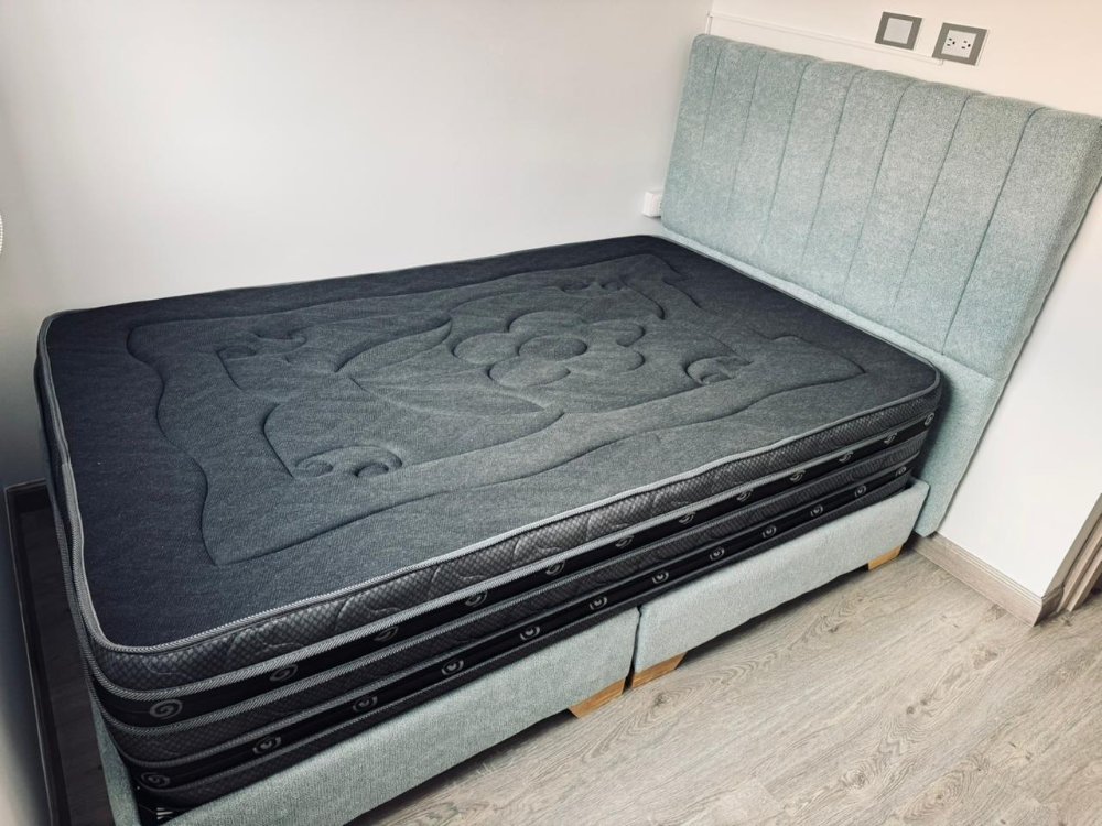 BASE CAMA