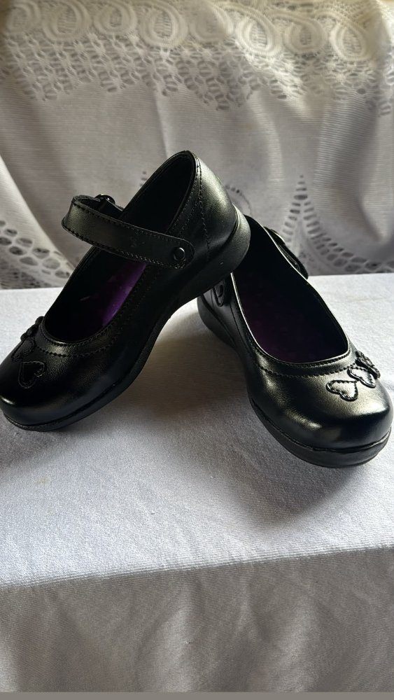CALZADO DE CUERO MARCA LOVE