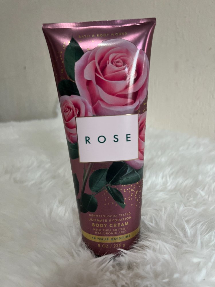 Body Cream Bath & Body Works (Rose)