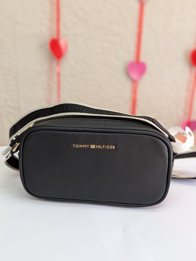 Cross Body Tommy