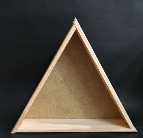 MADERA TRIANGULAR 40x30 cm