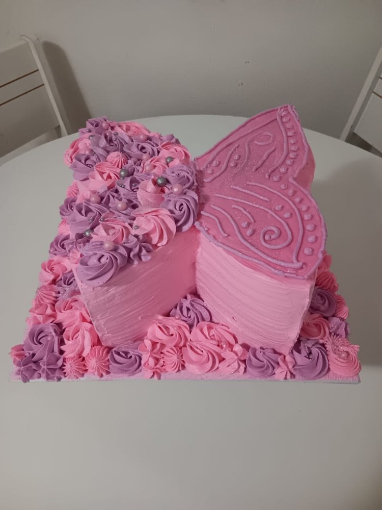 Torta personalizada estilo mariposa