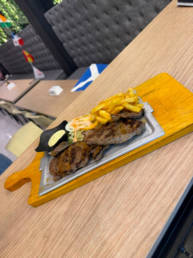 CARNE DE RES ASADA