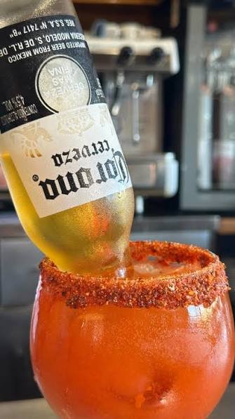 Michelada de corona