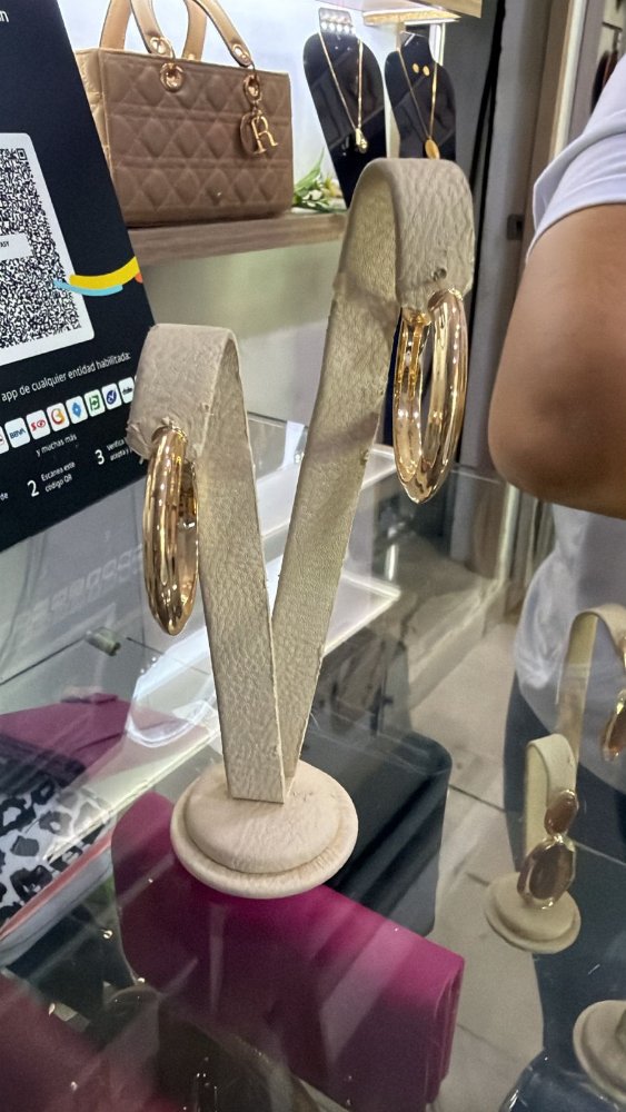 ARGOLLAS DORADAS GRANDES
