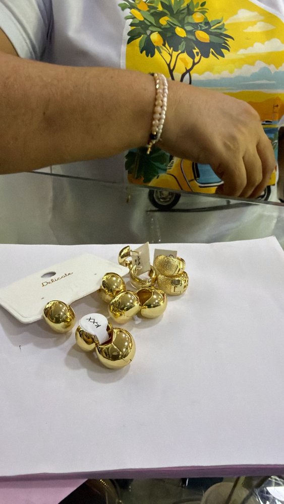 ARGOLLAS OVALADAS DORADAS