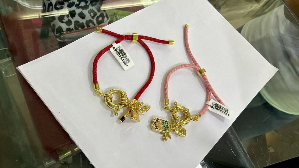 pulsera hilo rojo y rosado